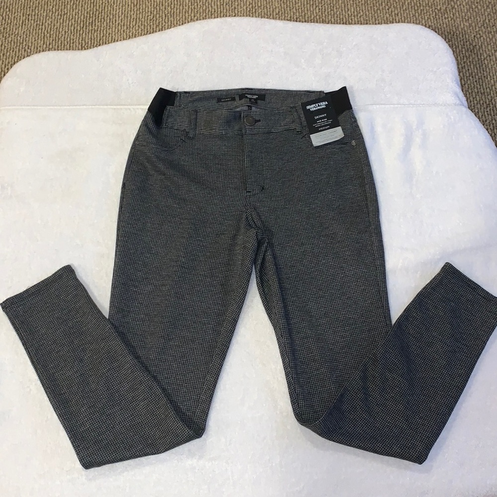 Simply VeraWang skinny mid rise luxury slimming pant size medium